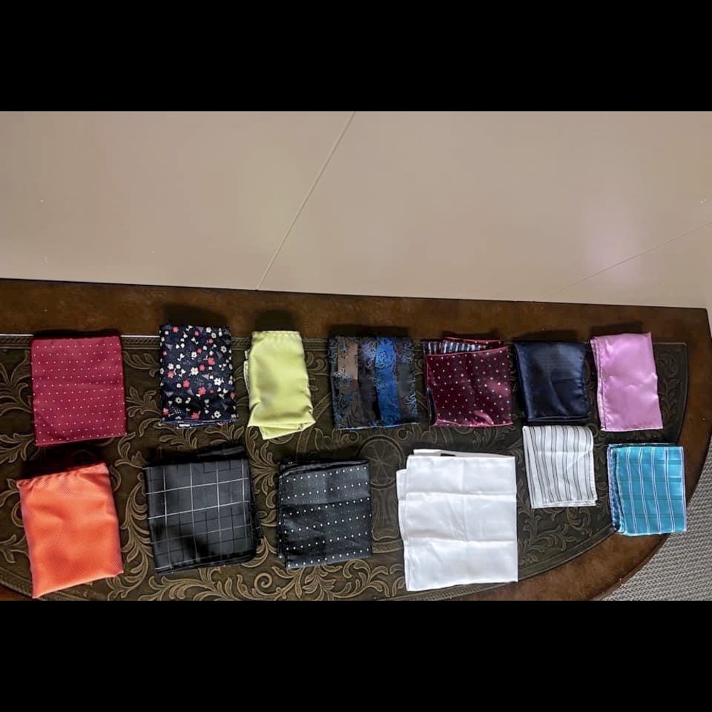 Lot of 13 pocket squares